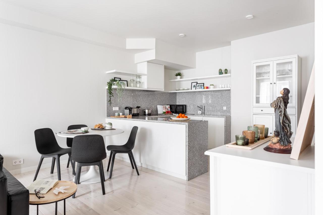 Joivy Superb 1-br Flat Near Jardim Da Estrela * Lissabon
