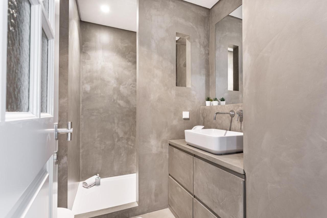 Joivy Superb 1-br Flat Near Jardim Da Estrela * Lissabon